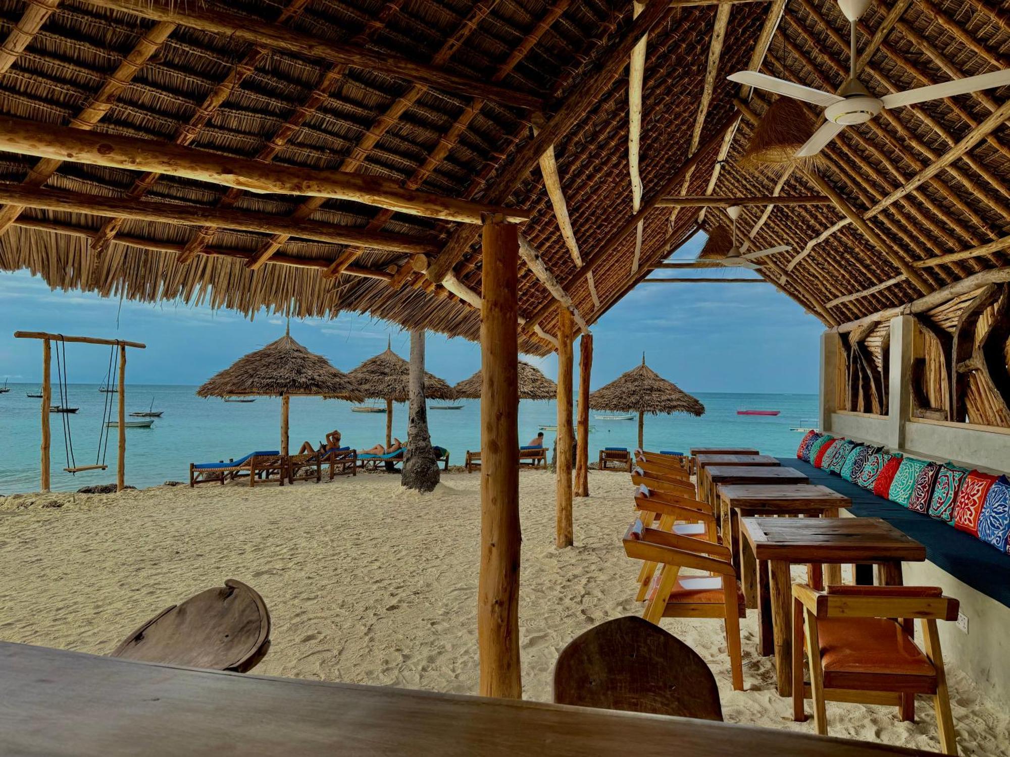 Dhow Beach Boutique Hotel 南威 外观 照片