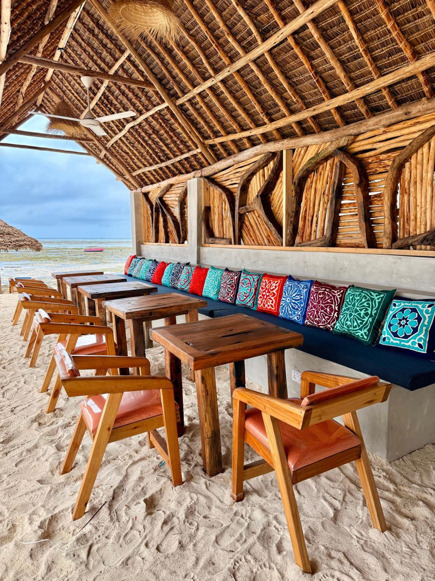 Dhow Beach Boutique Hotel 南威 外观 照片