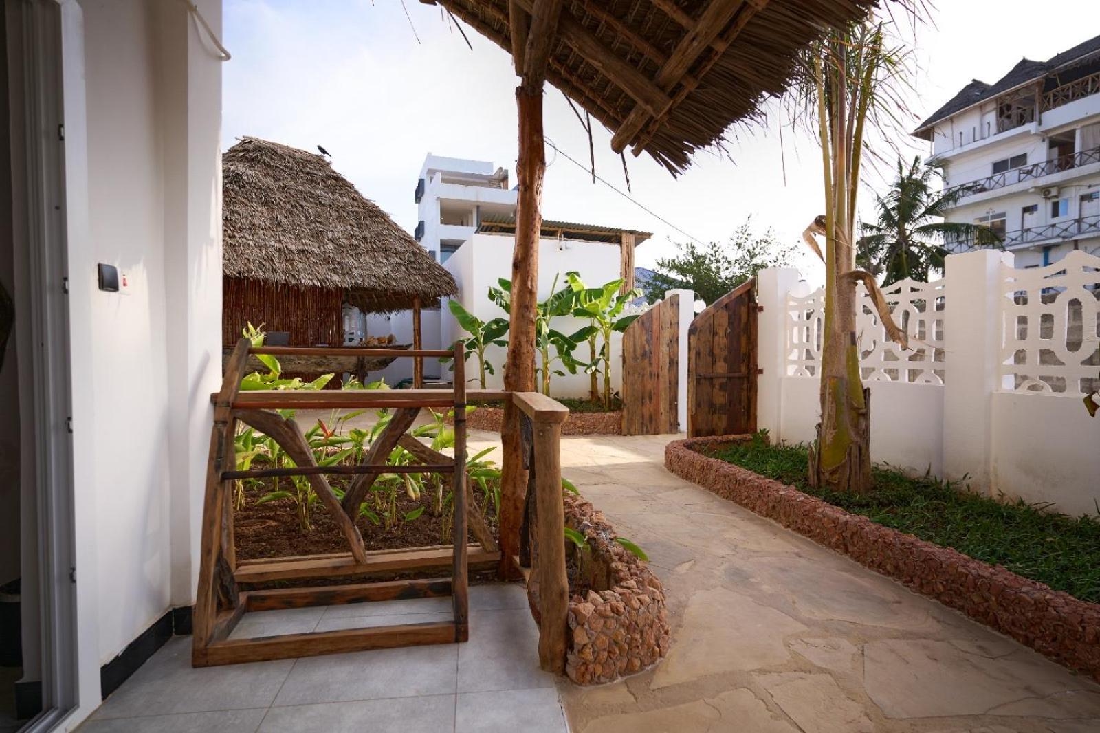 Dhow Beach Boutique Hotel 南威 外观 照片