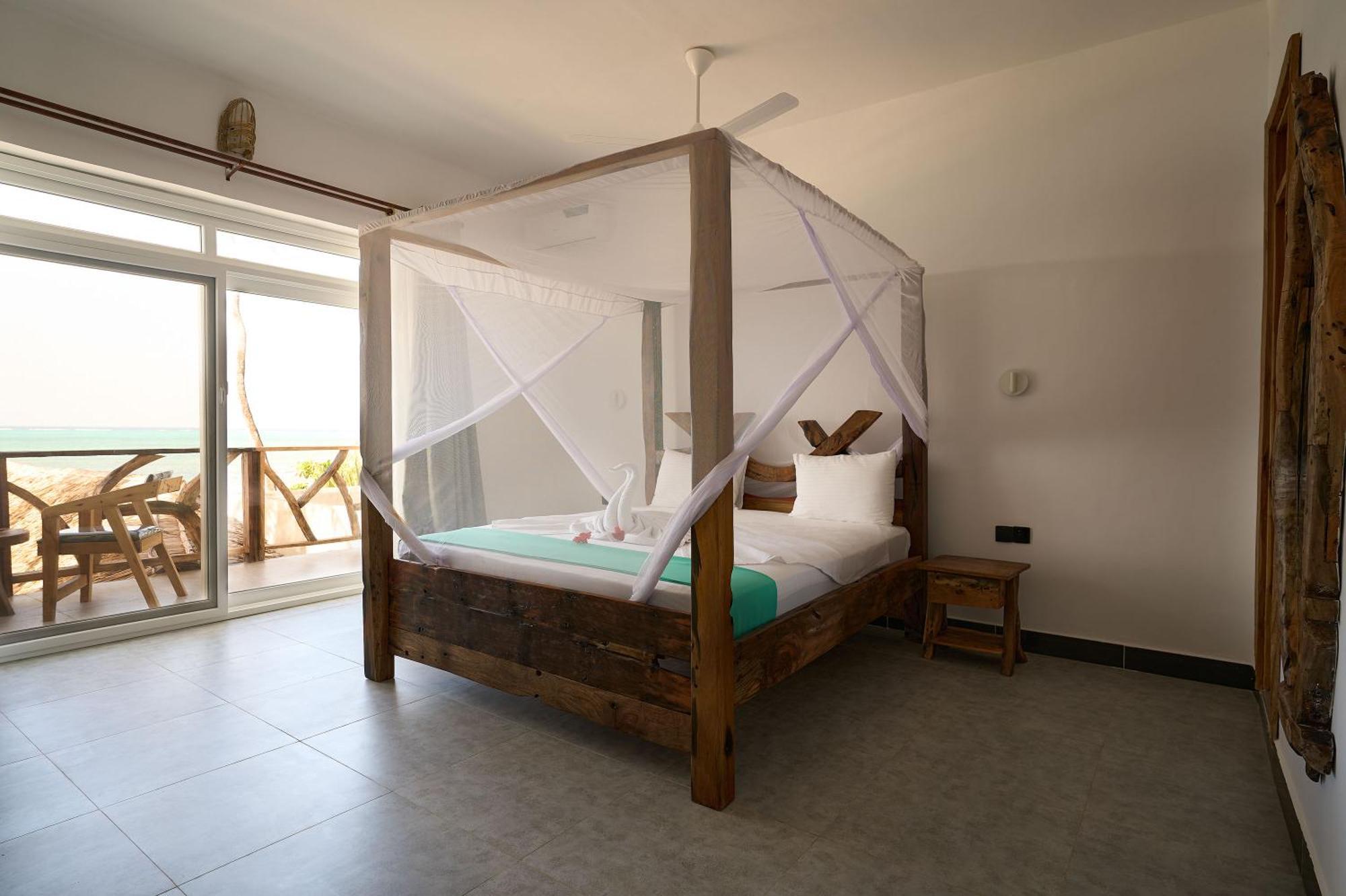 Dhow Beach Boutique Hotel 南威 外观 照片