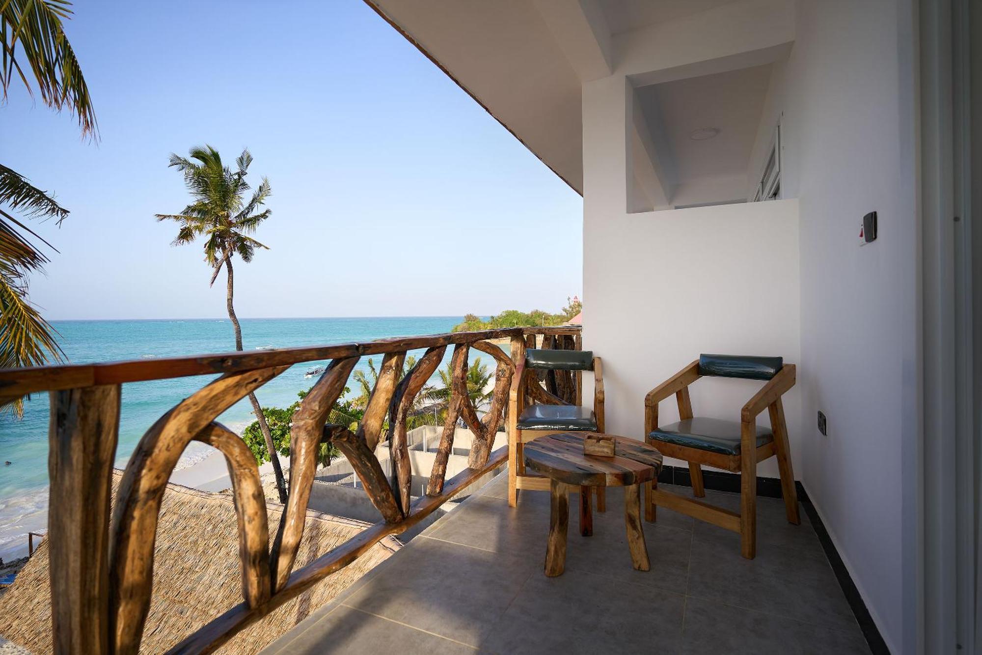 Dhow Beach Boutique Hotel 南威 外观 照片